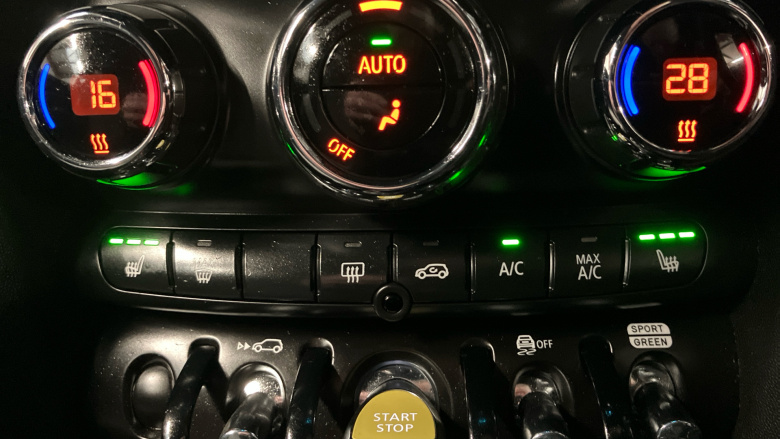 MINI Hatchback 135kW Cooper S Level 2 33kWh 3dr Auto Electric Hatchback